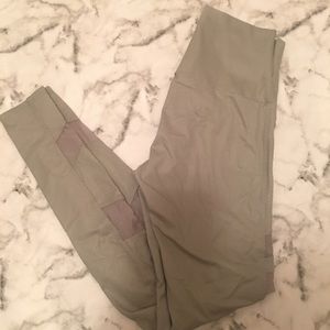 DONATING TODAY Onzie leggings 🧘🏼‍♀️